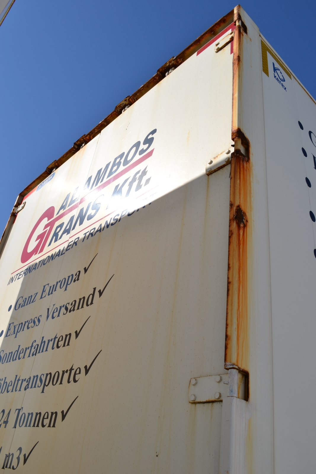 Nyergesvontató és pótkocsi 47