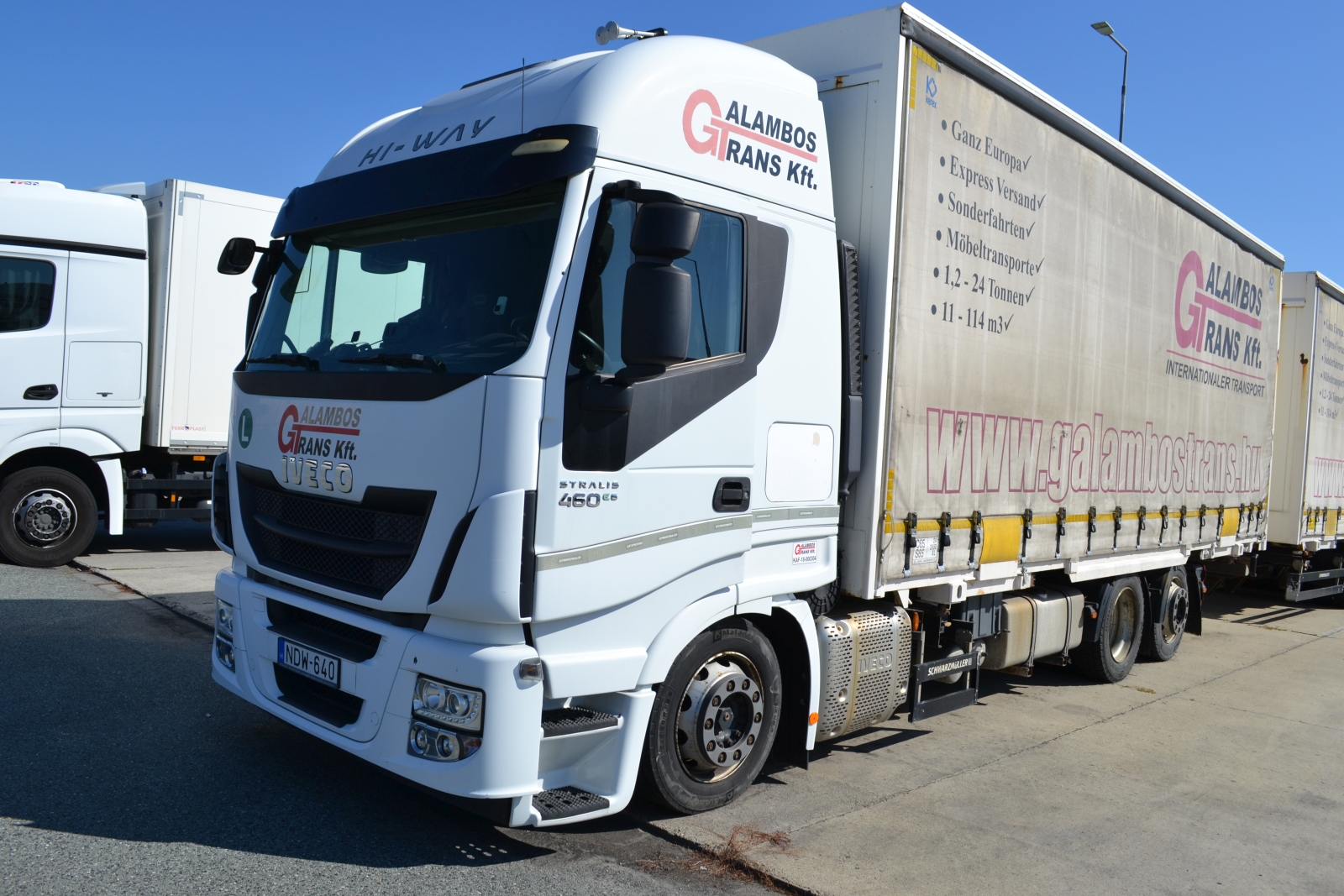 Nyergesvontató és pótkocsi 51