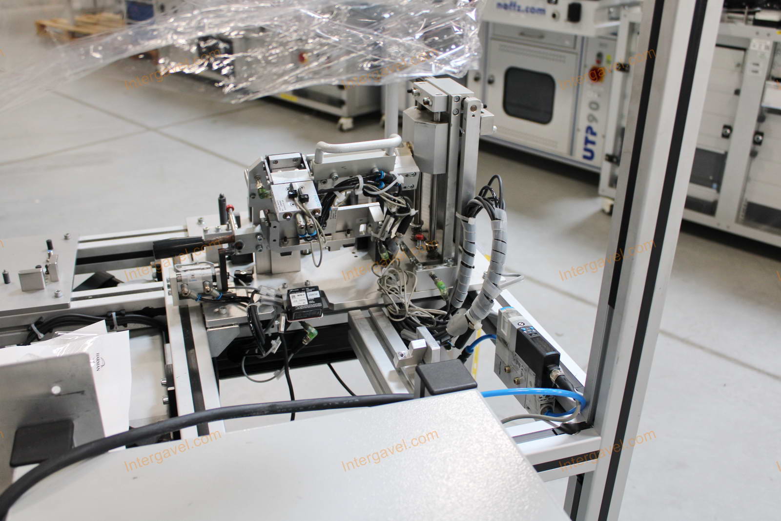 Bontott szerelő munkahely 4