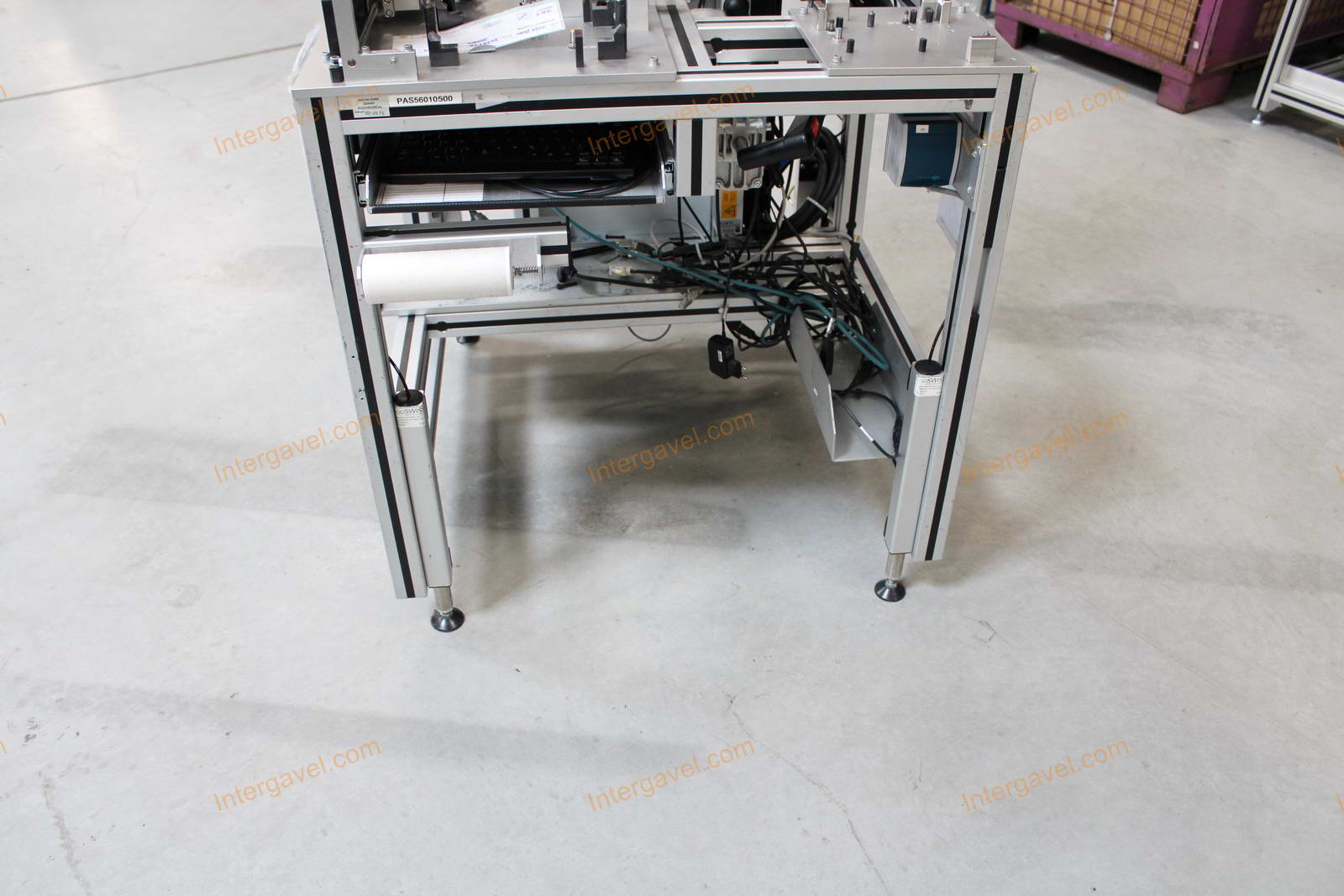 Bontott szerelő munkahely 10