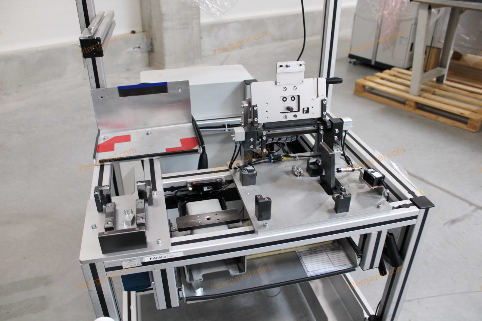 Bontott szerelő munkahely 8