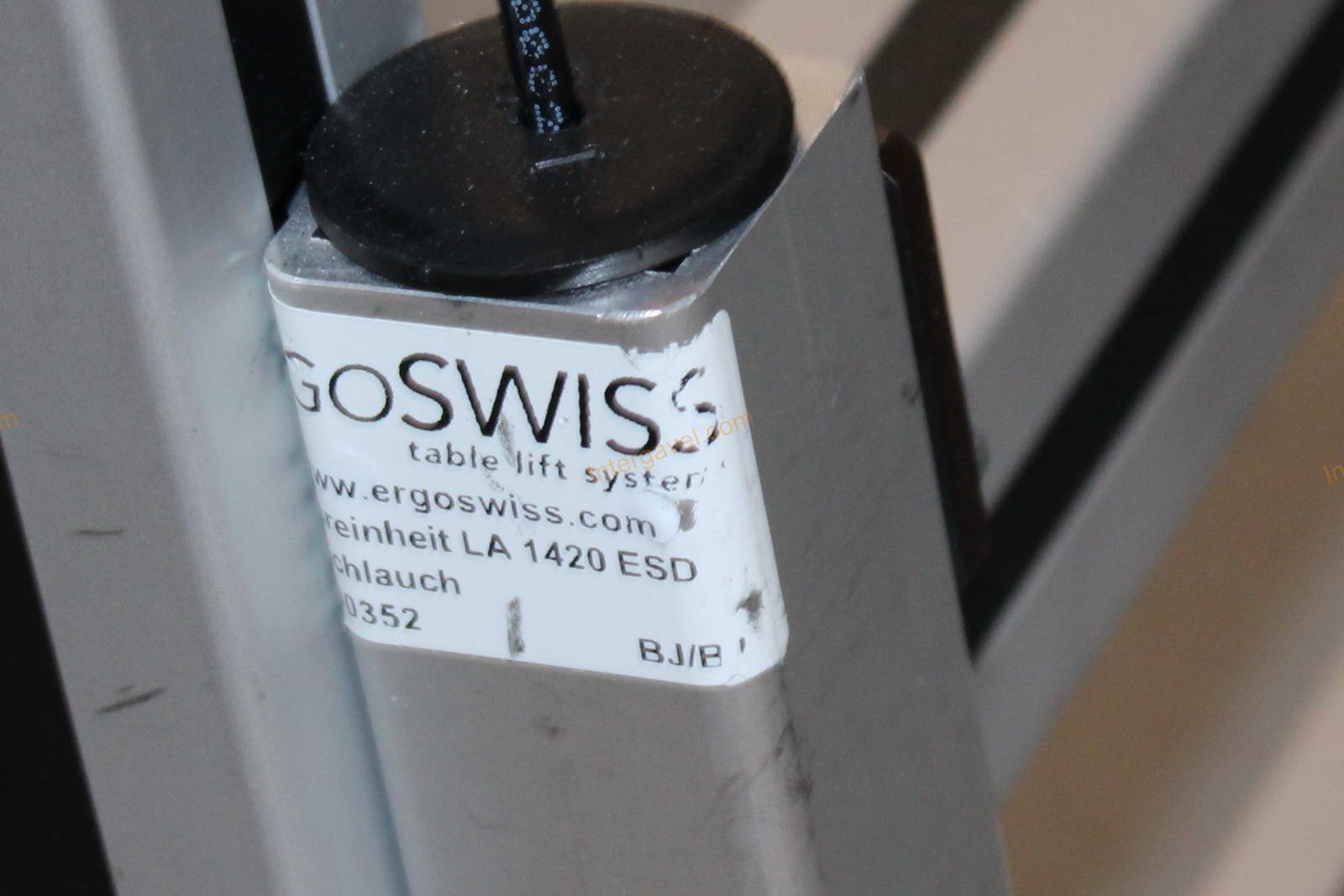 Bontott szerelő munkahely 16