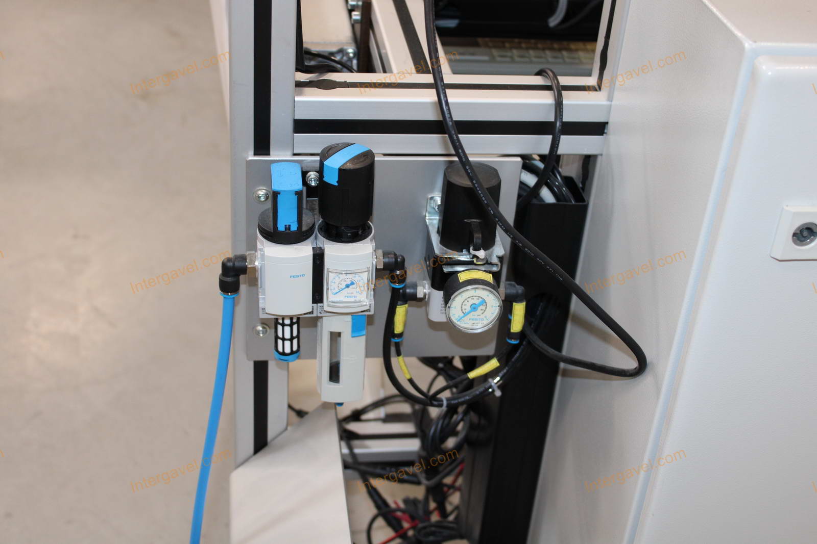 Bontott szerelő munkahely 19