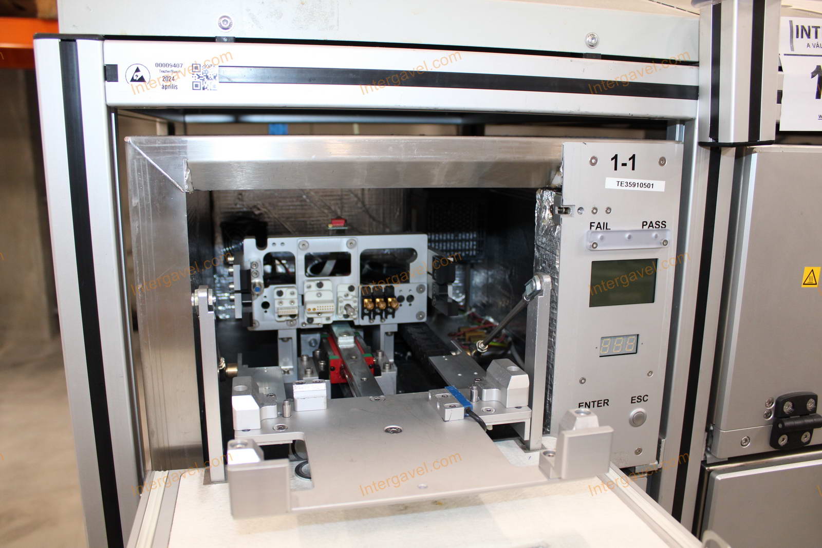 Bontott teszt szekrény 3