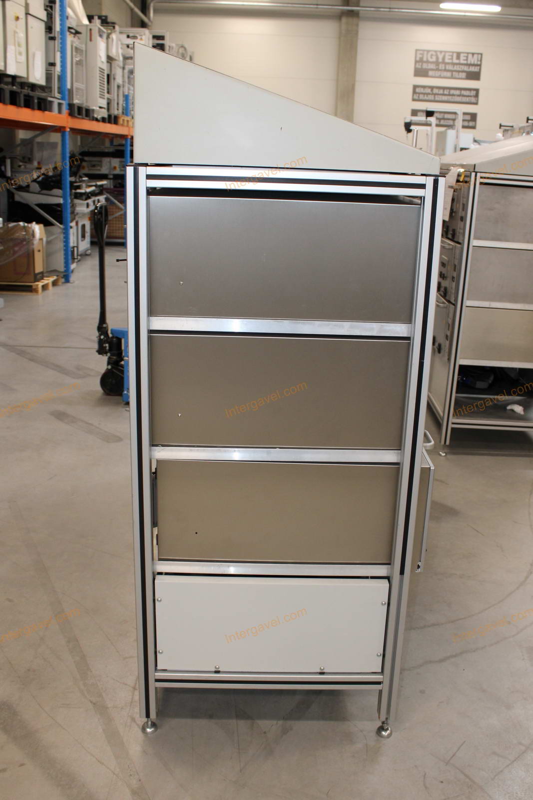 Bontott teszt szekrény 7