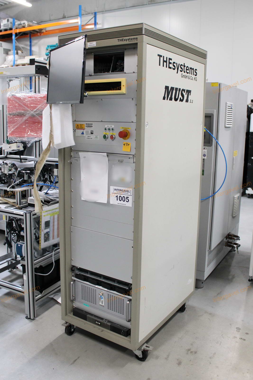 Bontott teszt szekrény 1