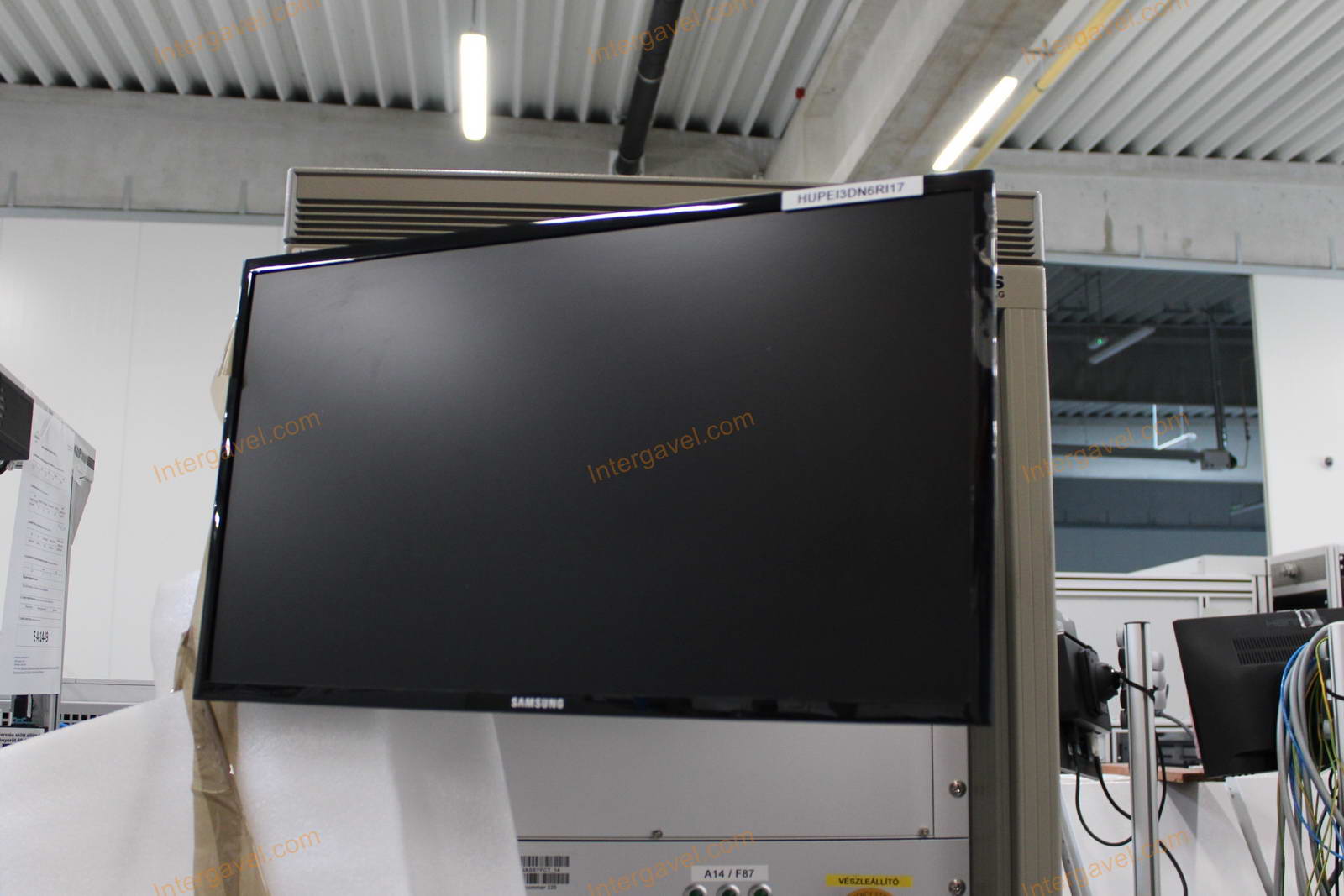 Bontott teszt szekrény 2