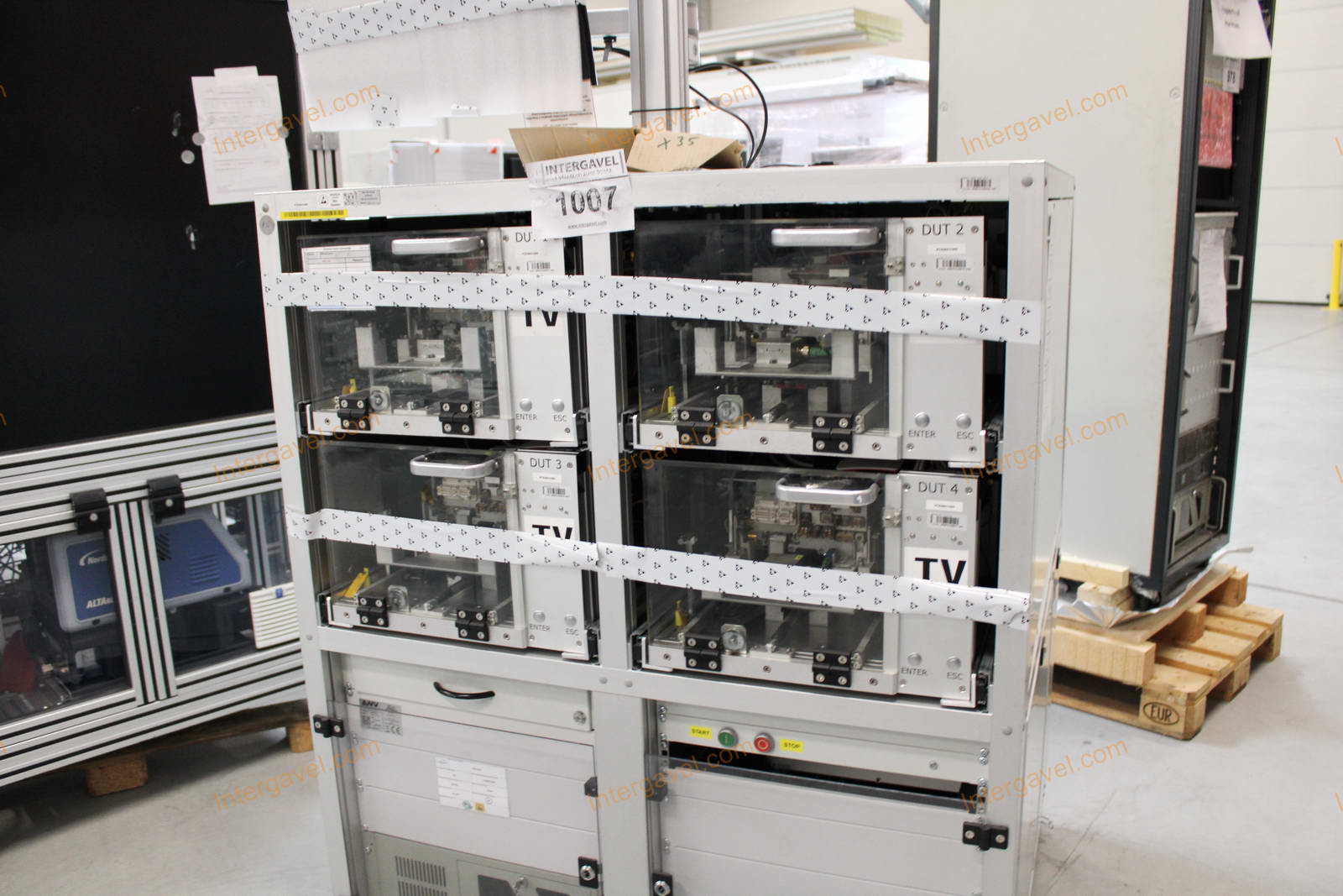 Bontott teszt szekrény 2