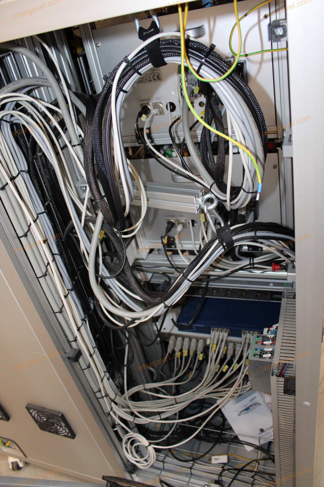 Bontott teszt szekrény 9