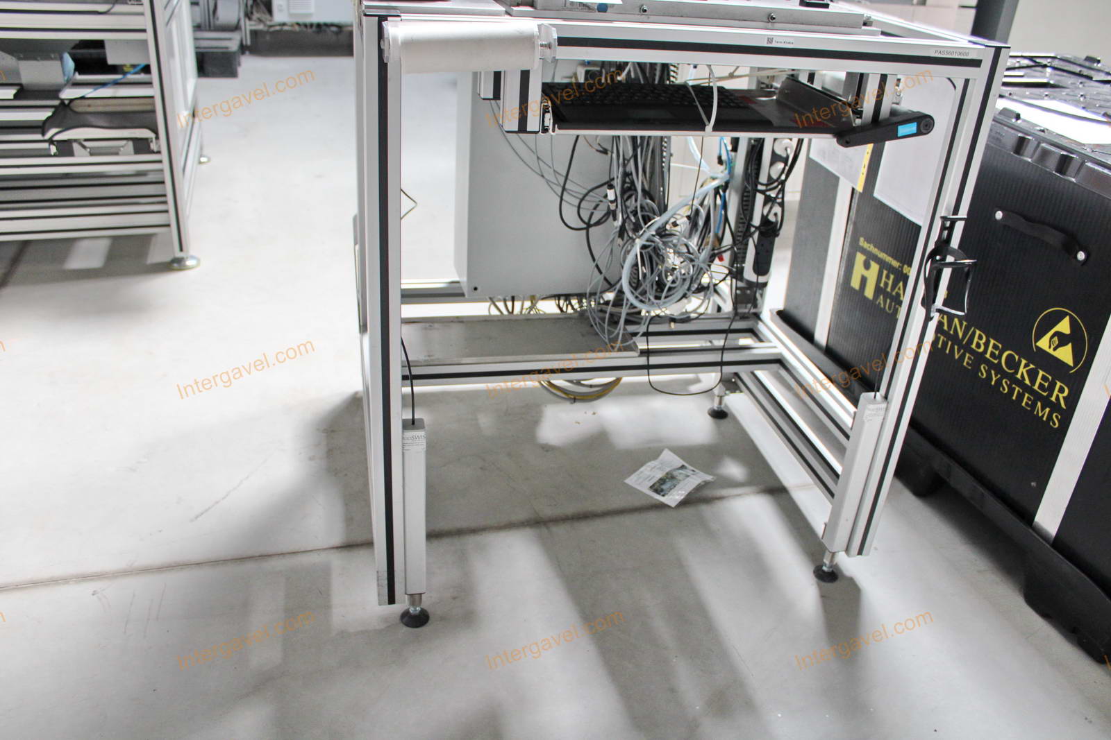 Bontott szerelő munkahely 22