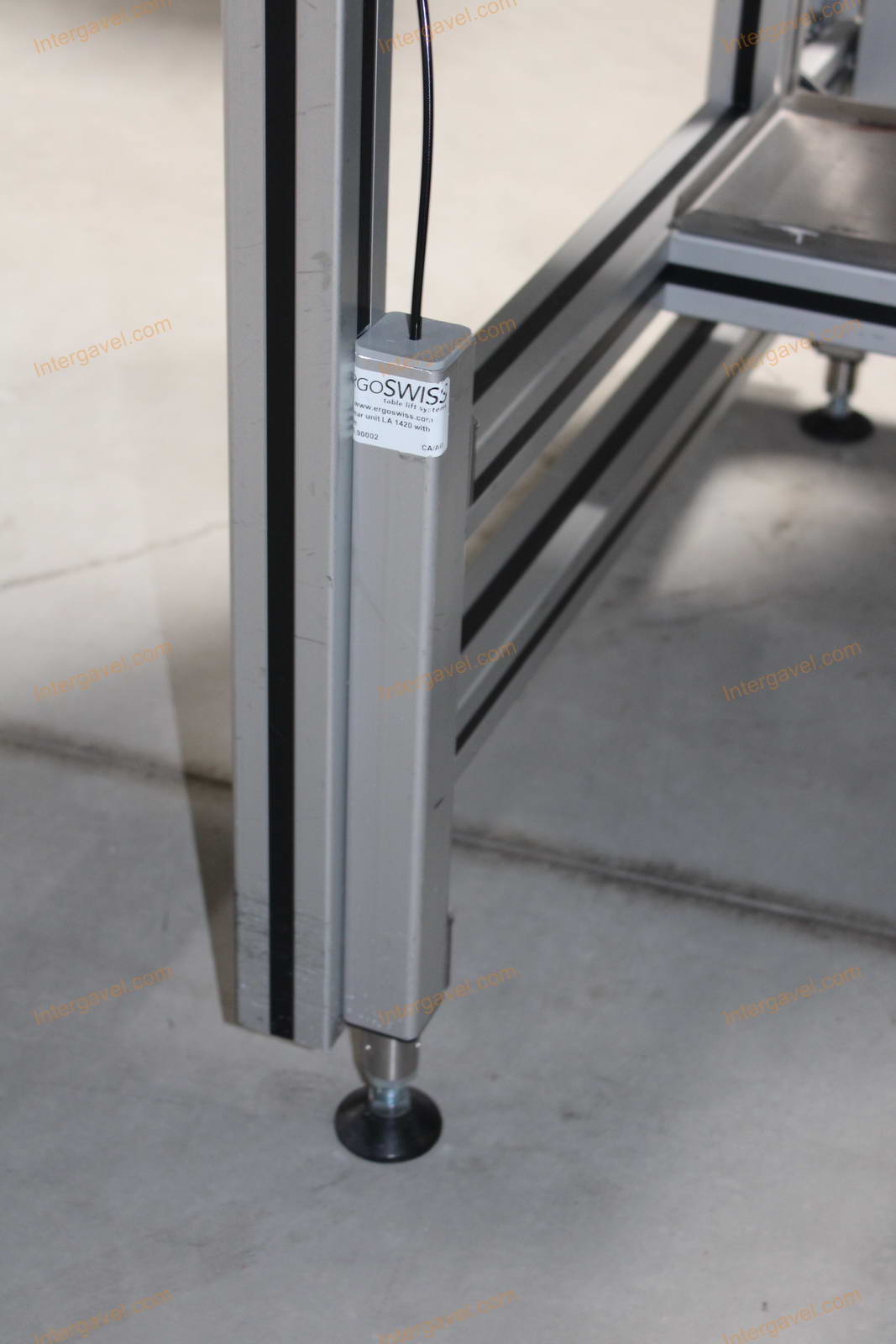 Bontott szerelő munkahely 23