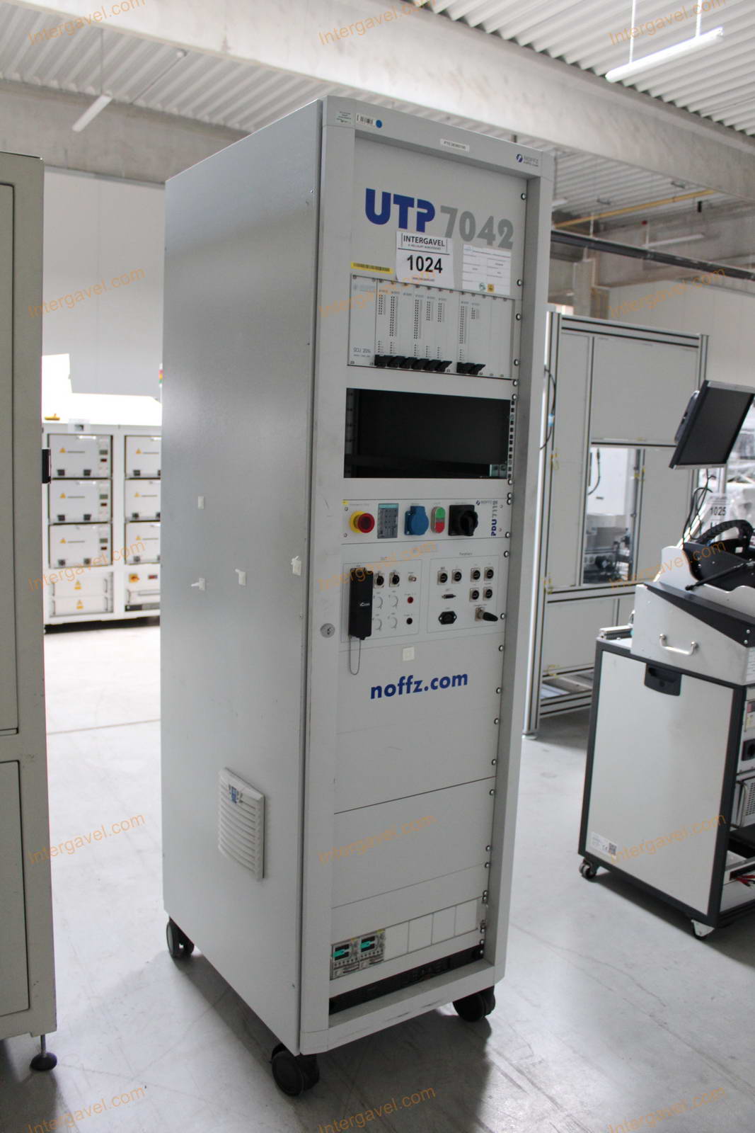 Bontott teszt szekrény 1