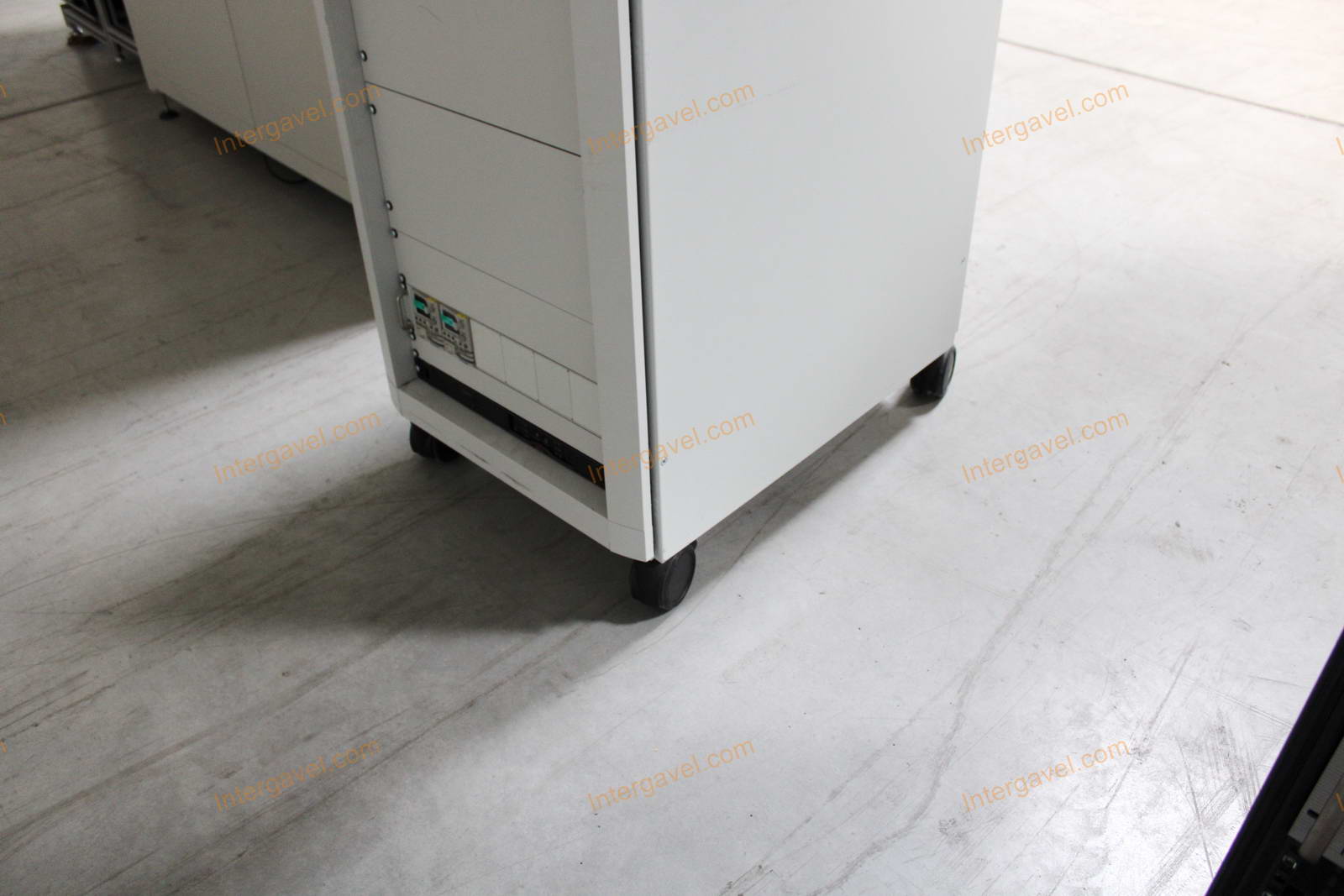 Bontott teszt szekrény 12