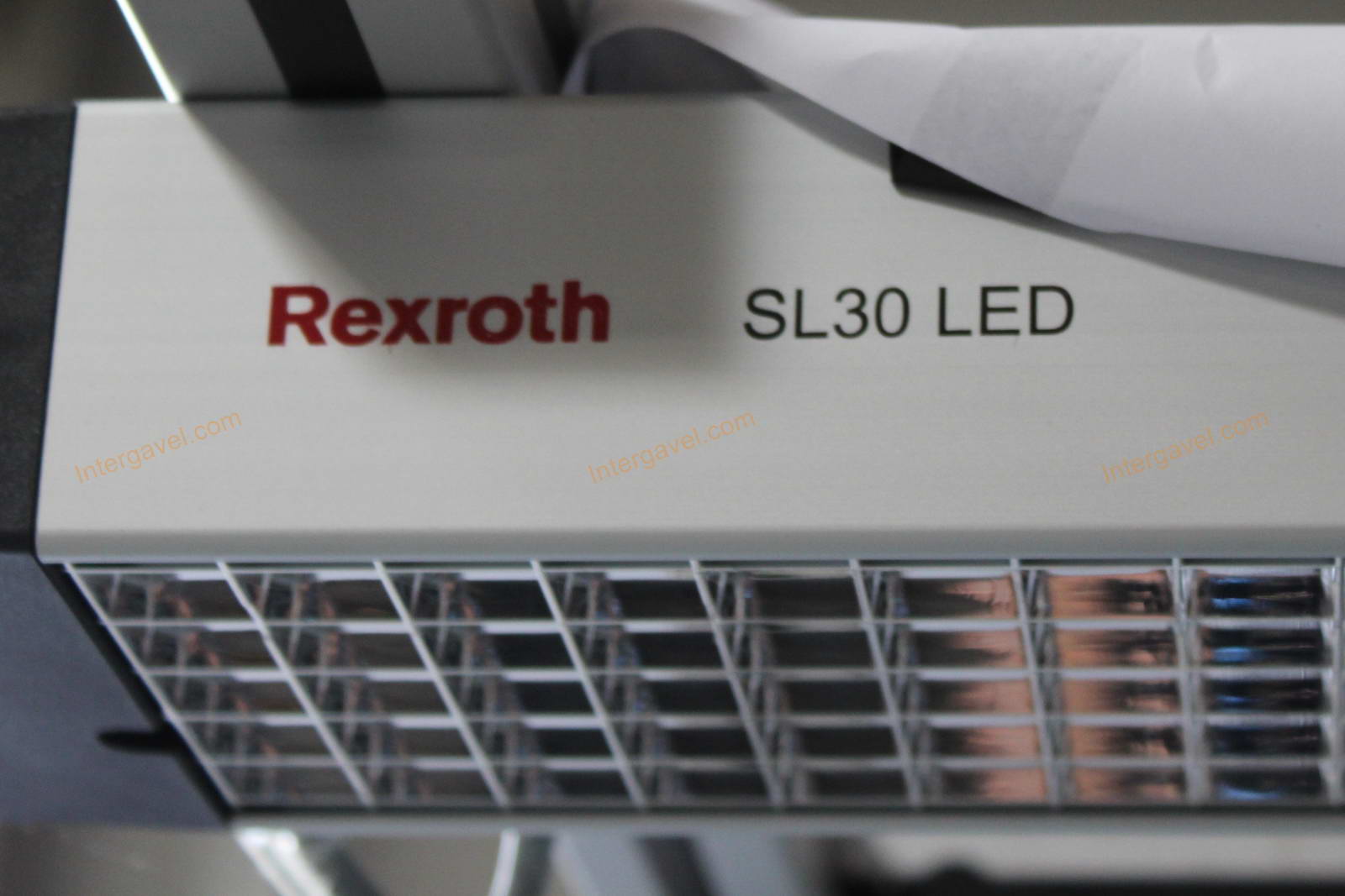 Bontott szerelő munkahely 13