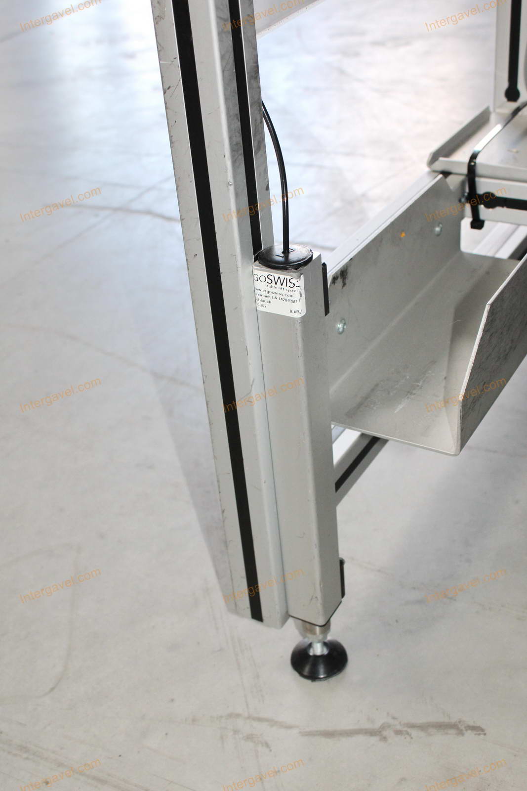 Bontott szerelő munkahely 17