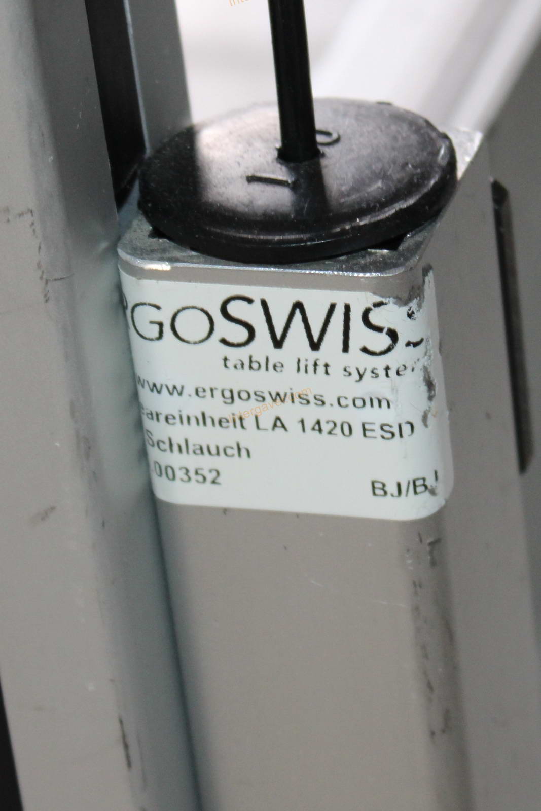 Bontott szerelő munkahely 18