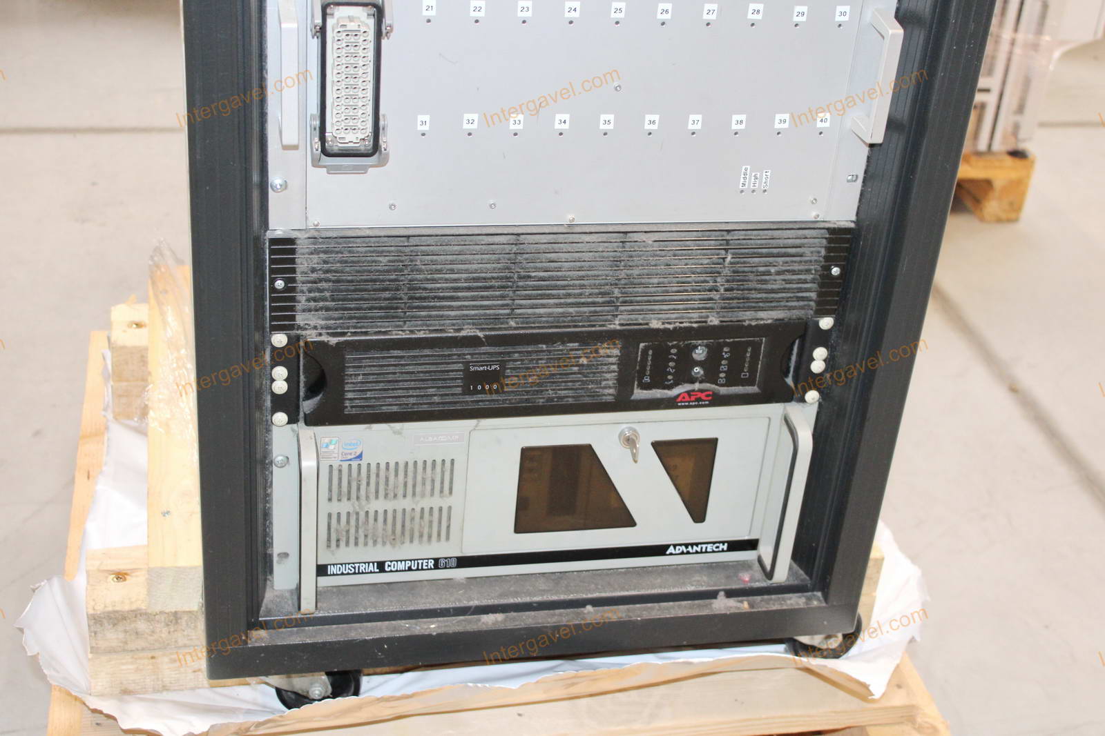 Bontott teszt szekrény 2