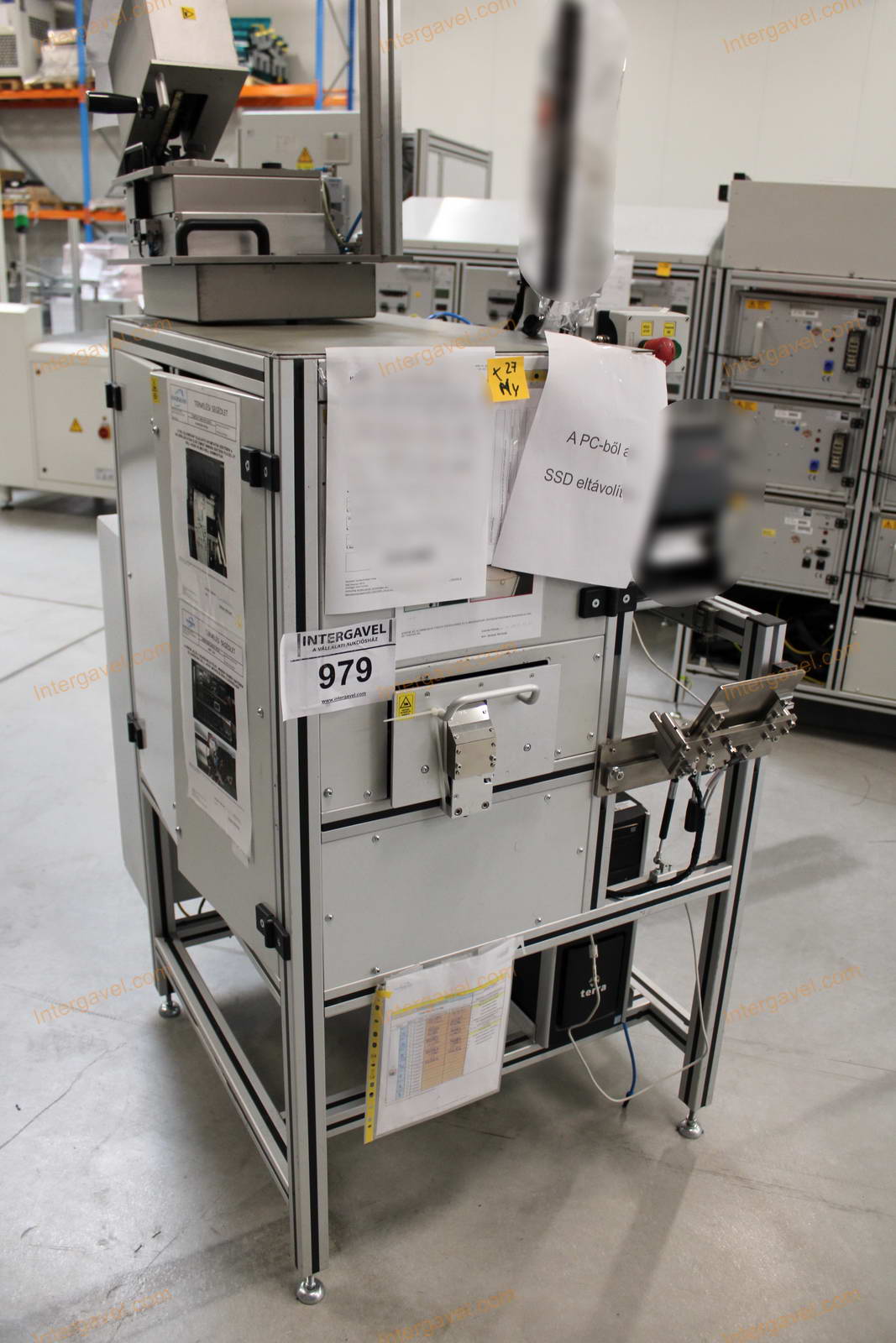 Bontott teszt munkahely 1