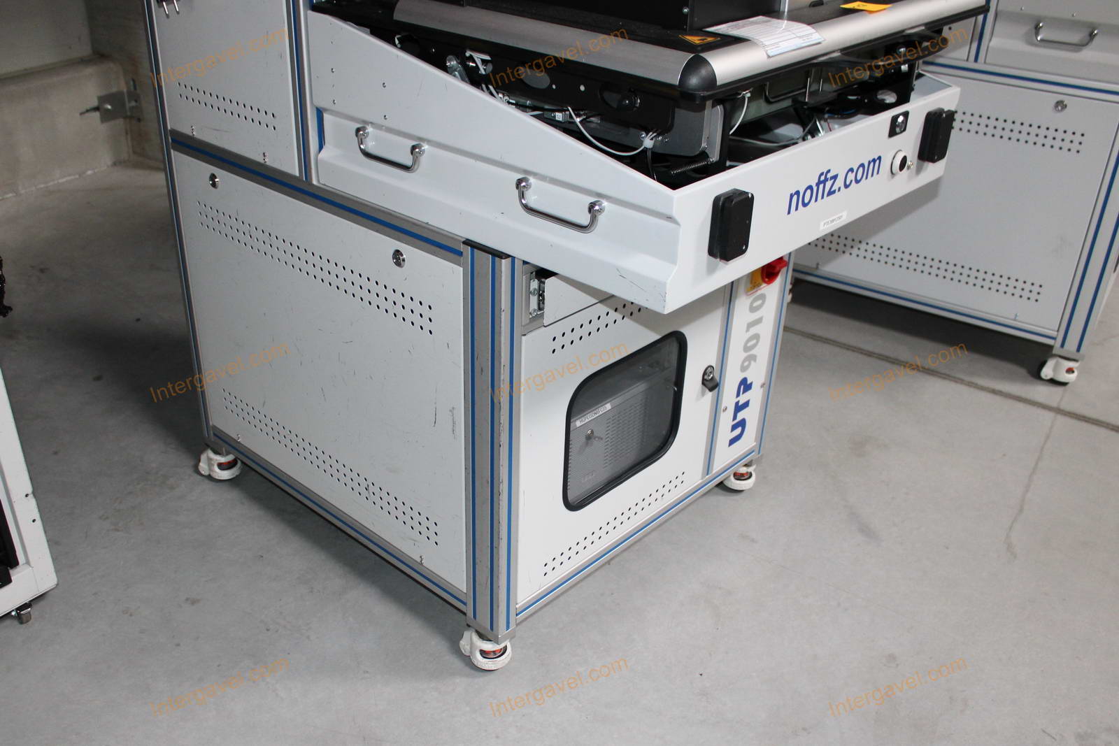 Bontott teszt szekrény 4