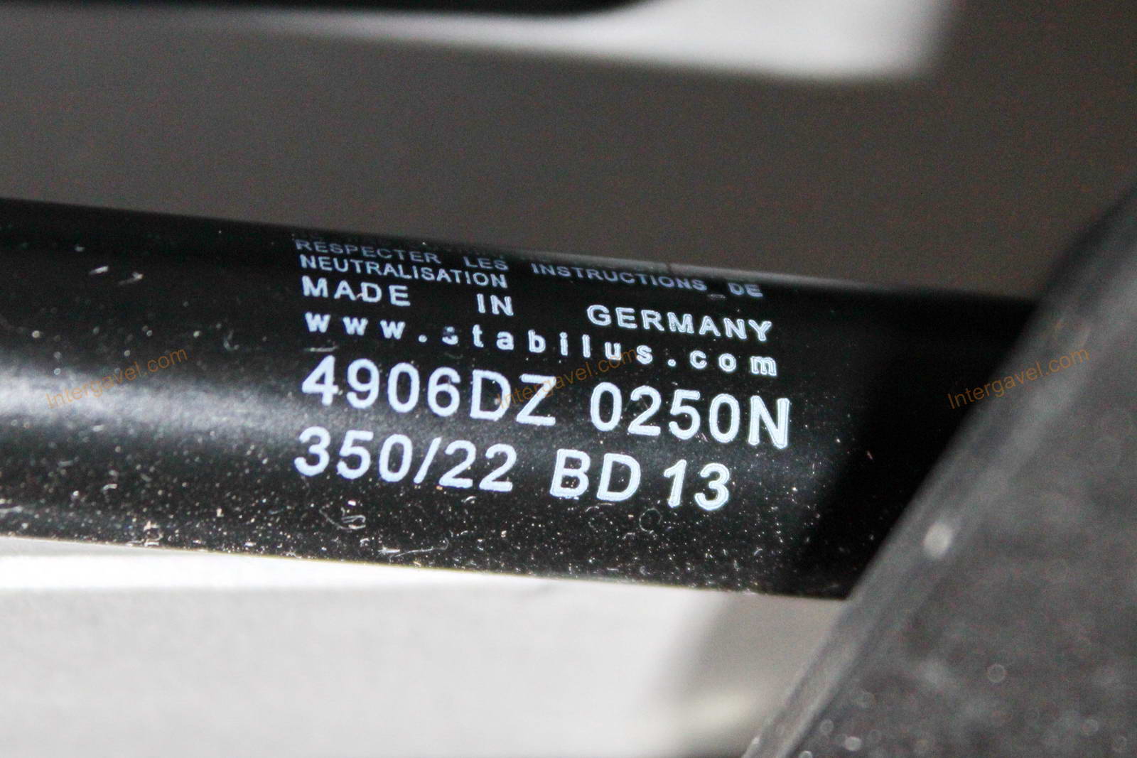 Bontott teszt szekrény 13