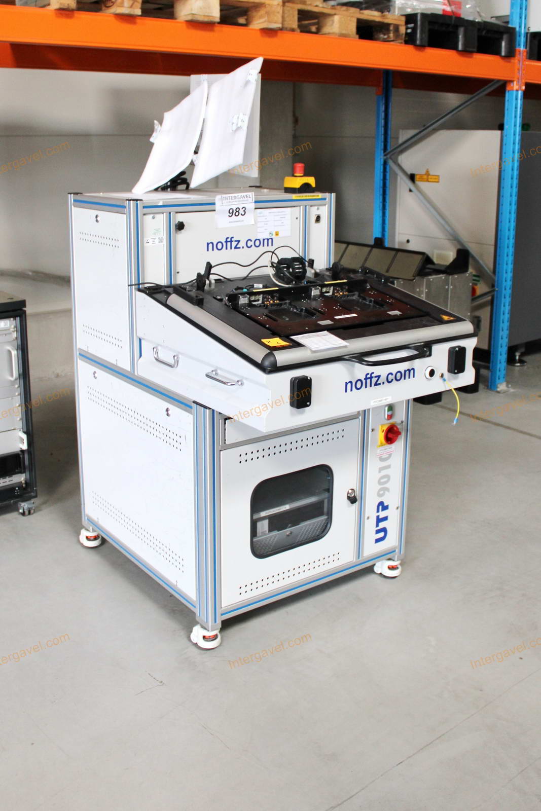 Bontott teszt szekrény 1