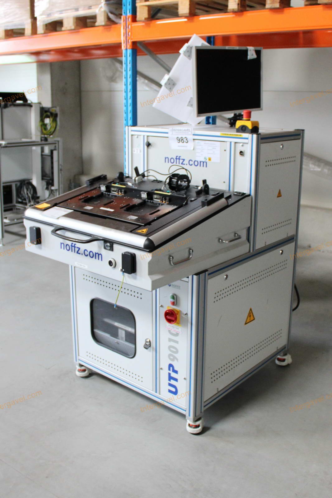 Bontott teszt szekrény 2