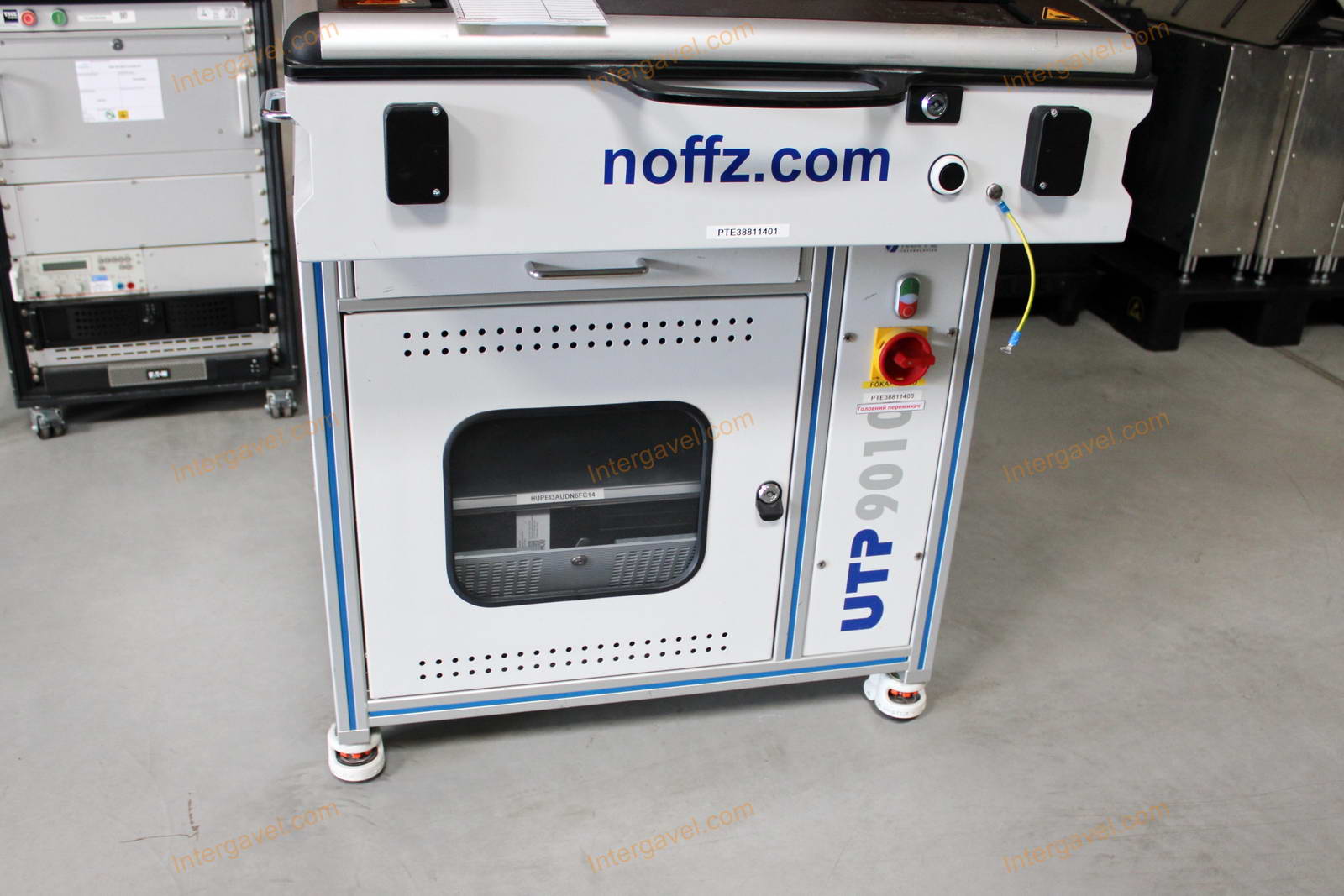 Bontott teszt szekrény 4