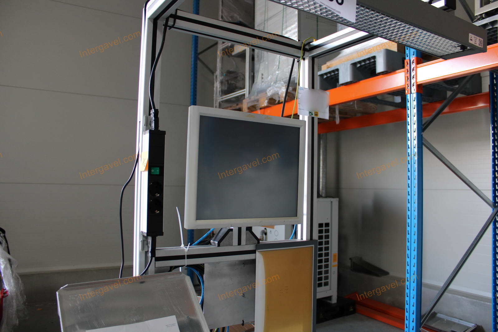 Bontott szerelő munkahely 4