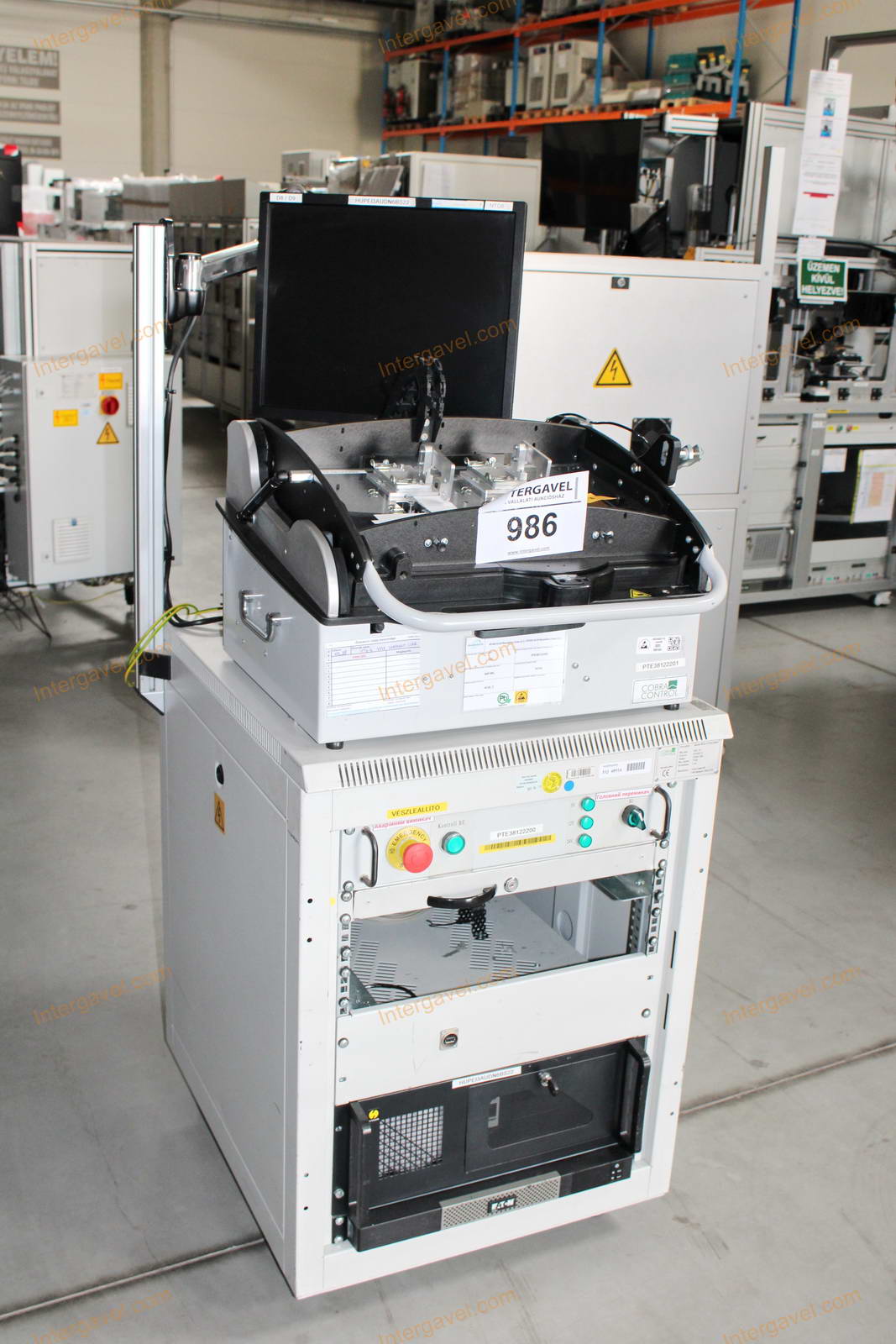 Bontott teszt szekrény 1