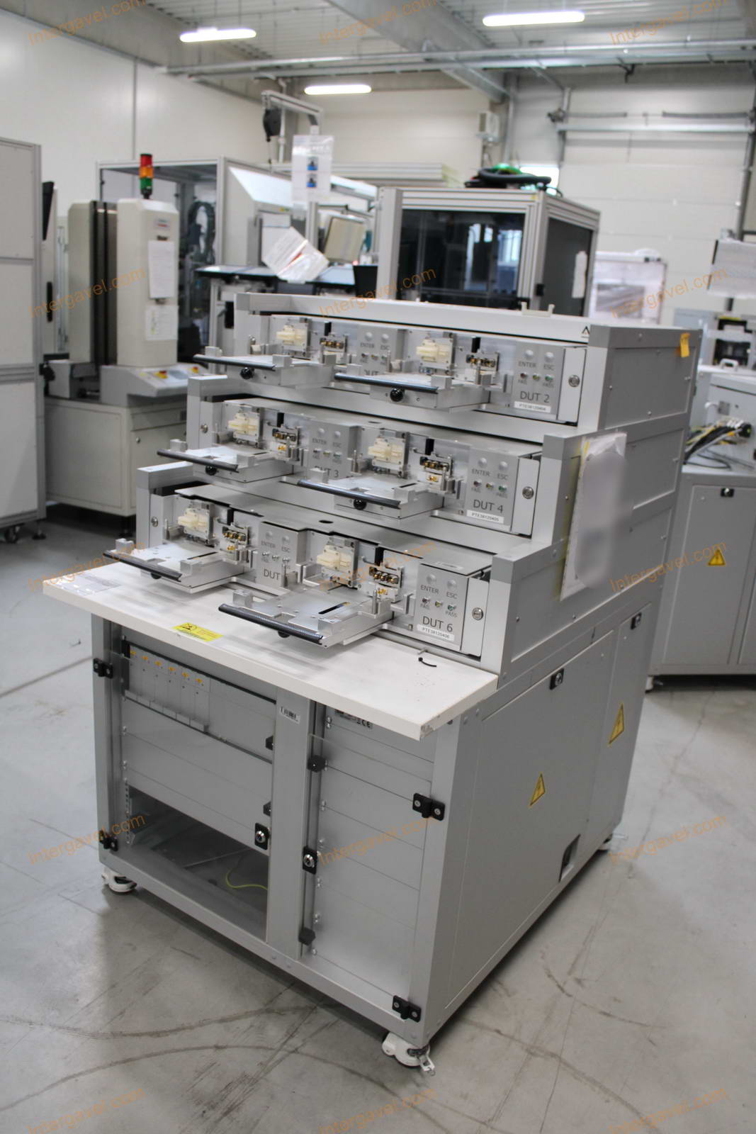 Bontott teszt munkahely 1