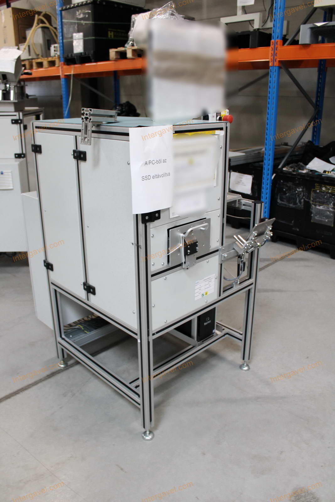 Bontott teszt munkahely 2