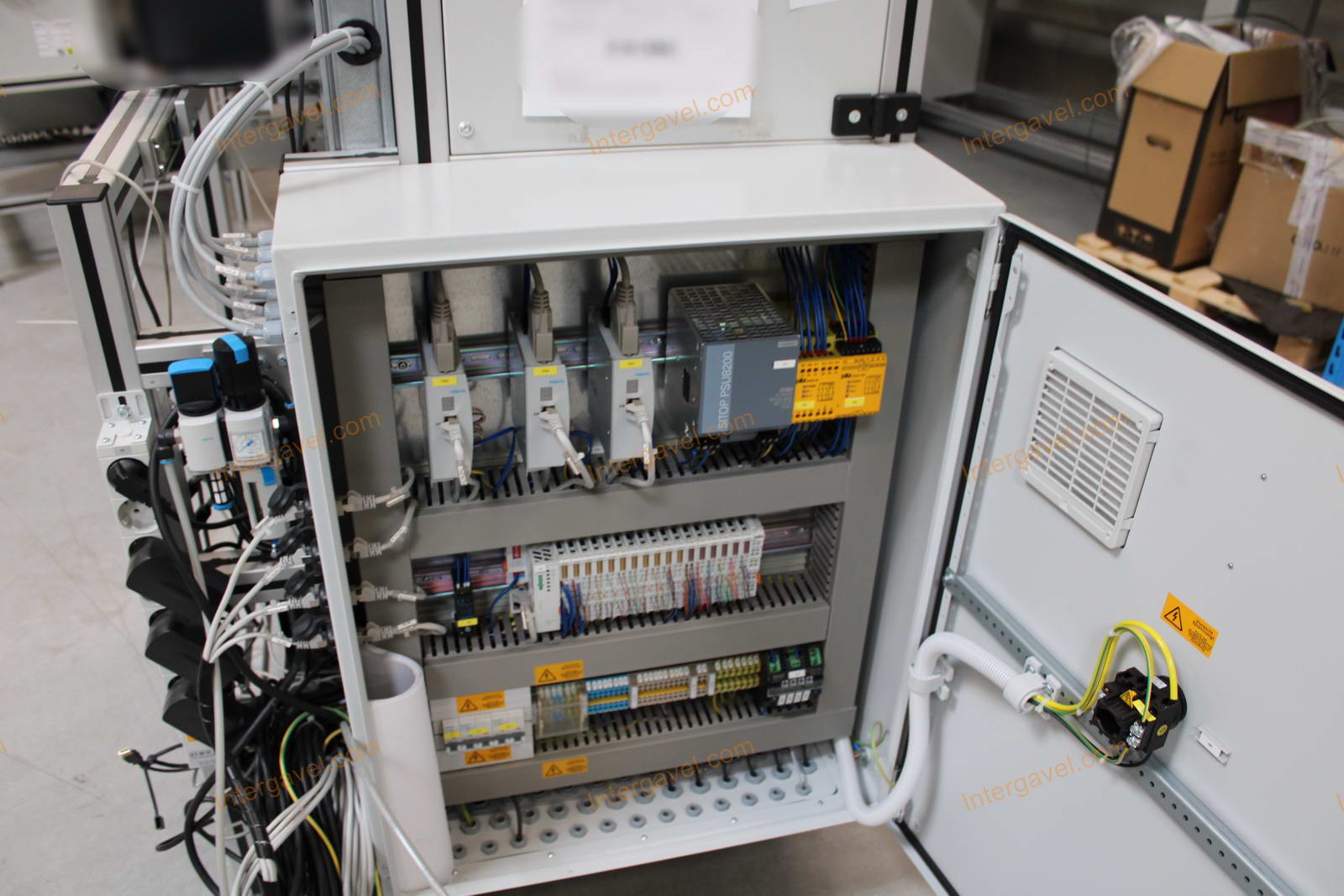 Bontott teszt munkahely 5