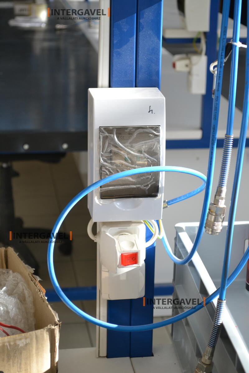 Munkaállomás székekkel 3