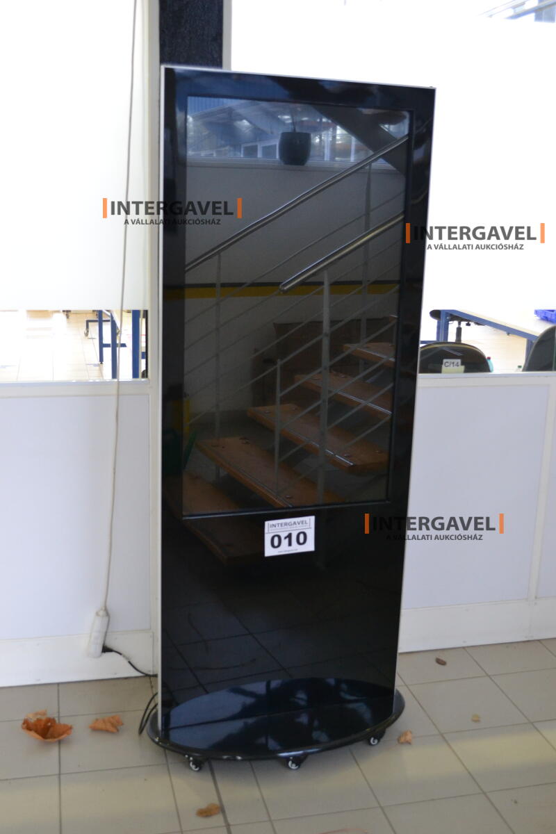 Digitális reklámtábla 2