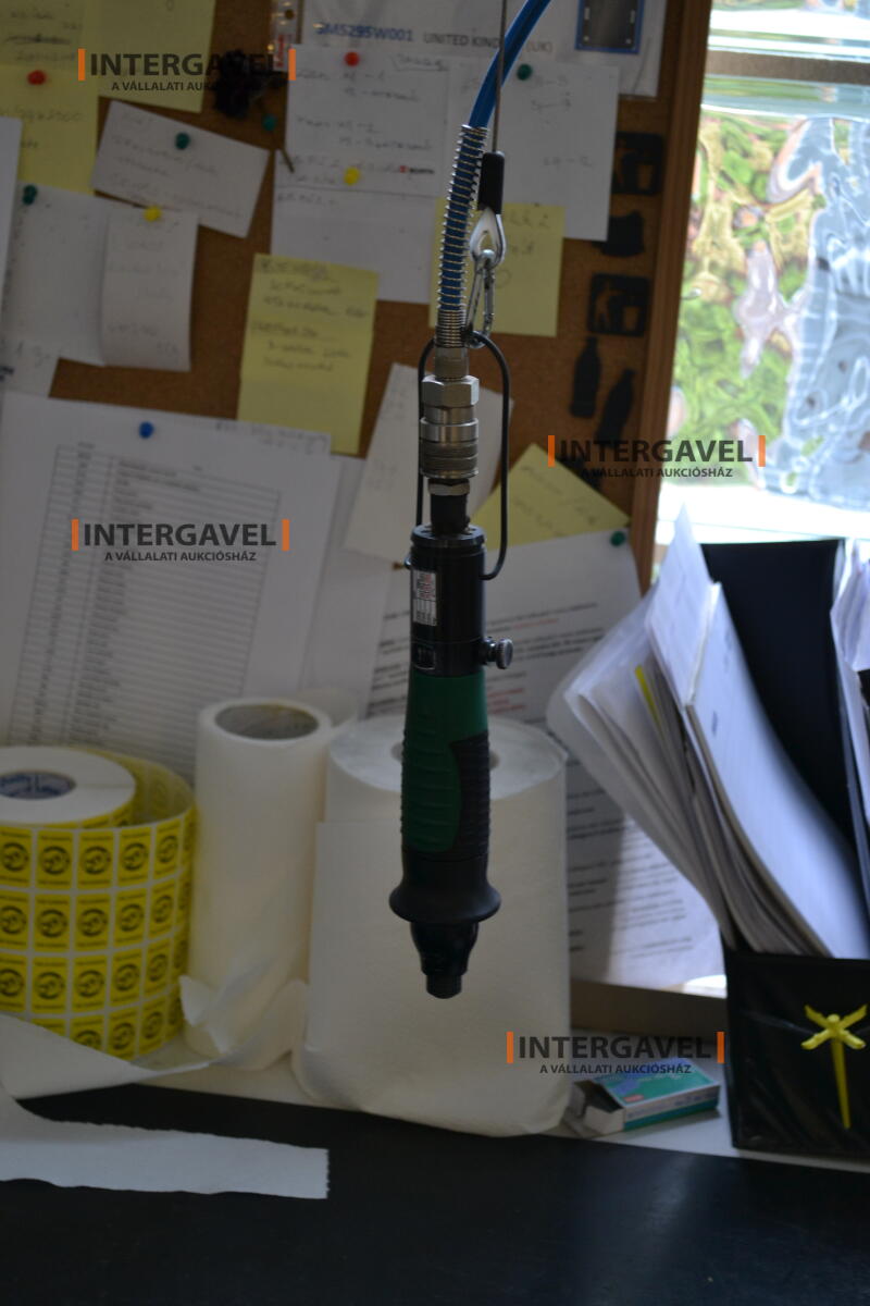 Munkaasztal csavarozóval 3