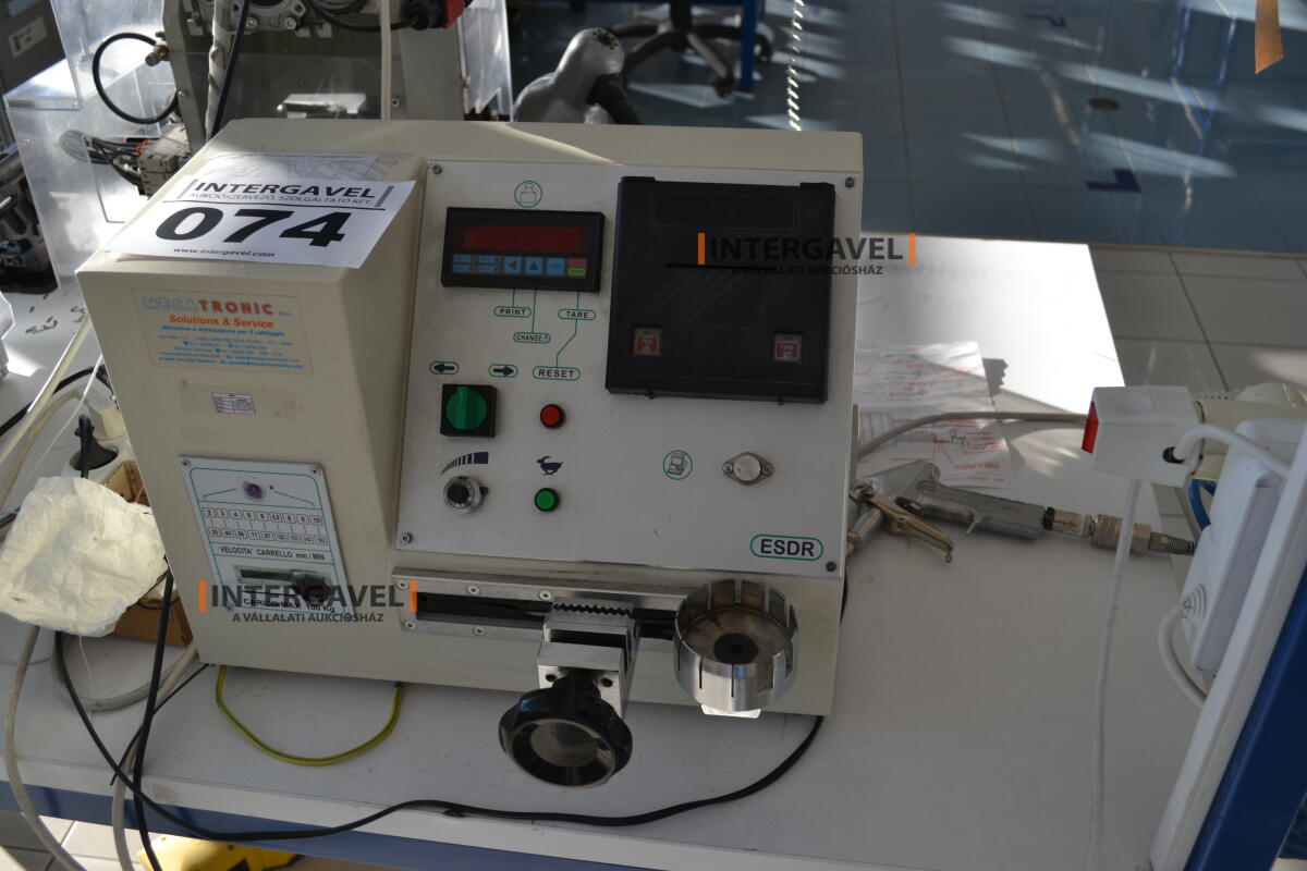 Elektronikus szakítóvizsgáló gép