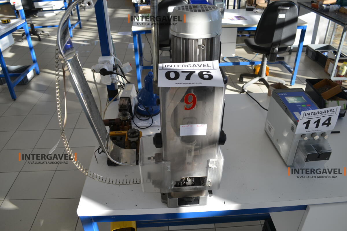 Ér- és csatlakozópréselő (crimpelő) gép 2