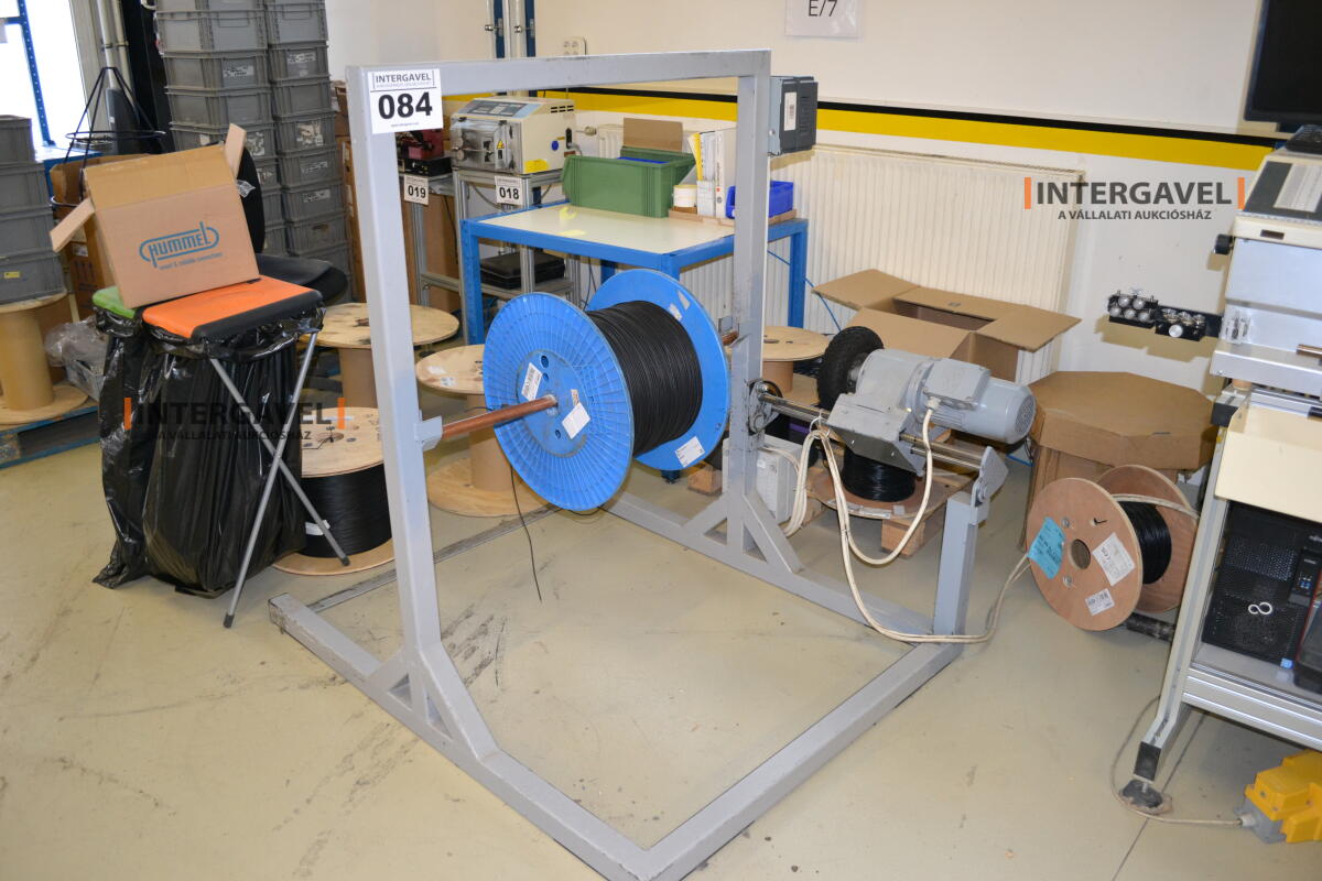 Kábel tekercselő állvány