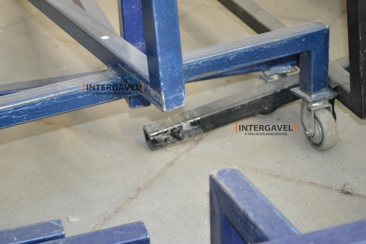 Vegyes tárolókocsik 2