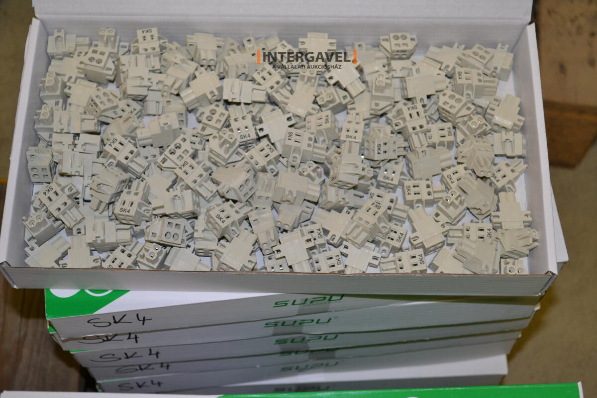 Vegyes csatlakozók, csatlakozótokok, elektronikai alkatrészek 7