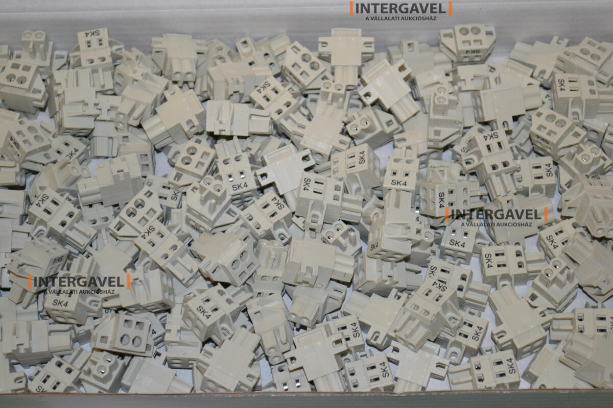 Vegyes csatlakozók, csatlakozótokok, elektronikai alkatrészek 8