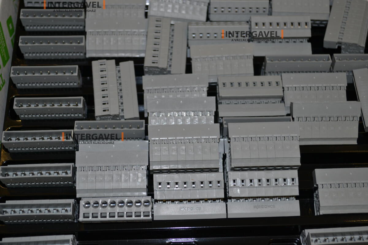 Vegyes csatlakozók, csatlakozótokok, elektronikai alkatrészek 13