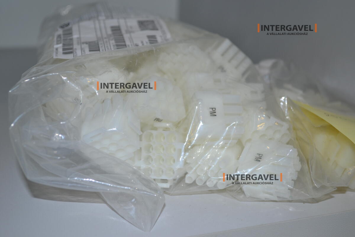 Vegyes csatlakozók, csatlakozótokok, elektronikai alkatrészek 34