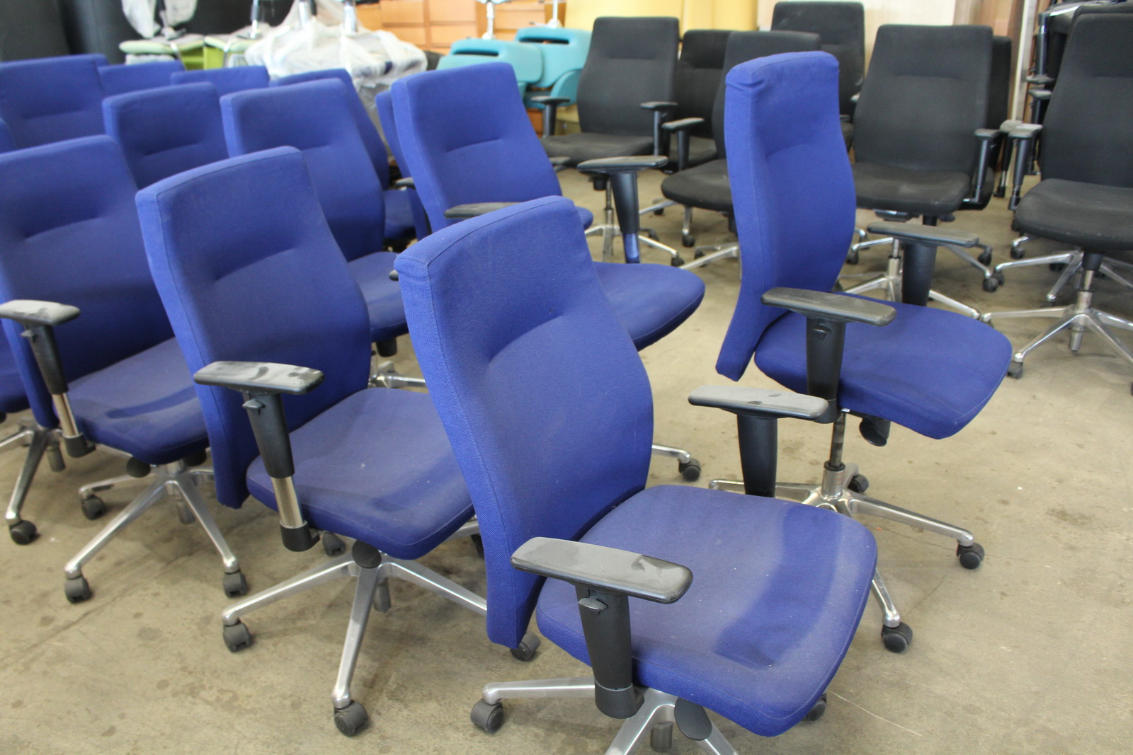 Irodai szék (Orlando-kék) 3