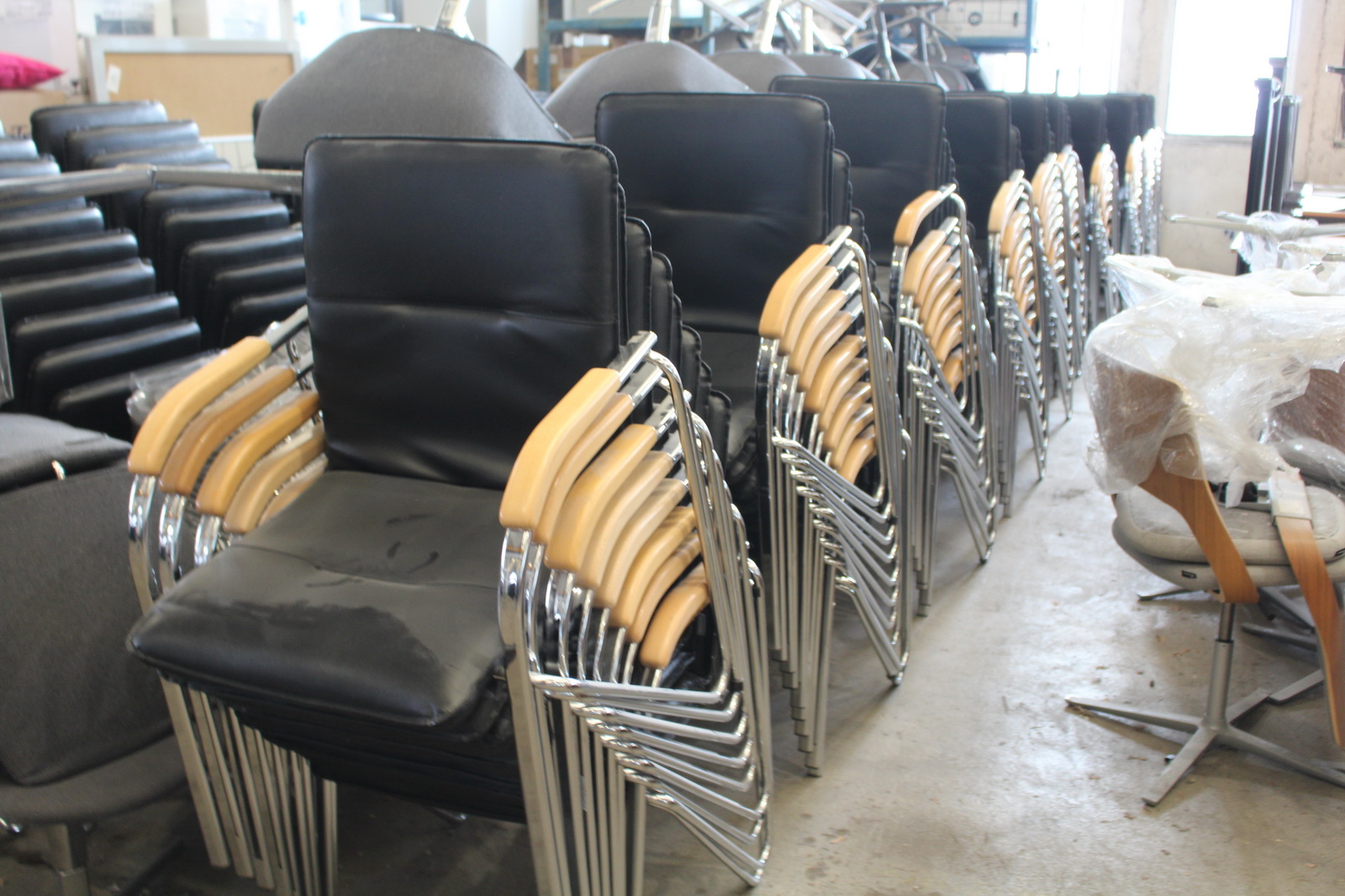 Tárgyalószék (fekete) 7