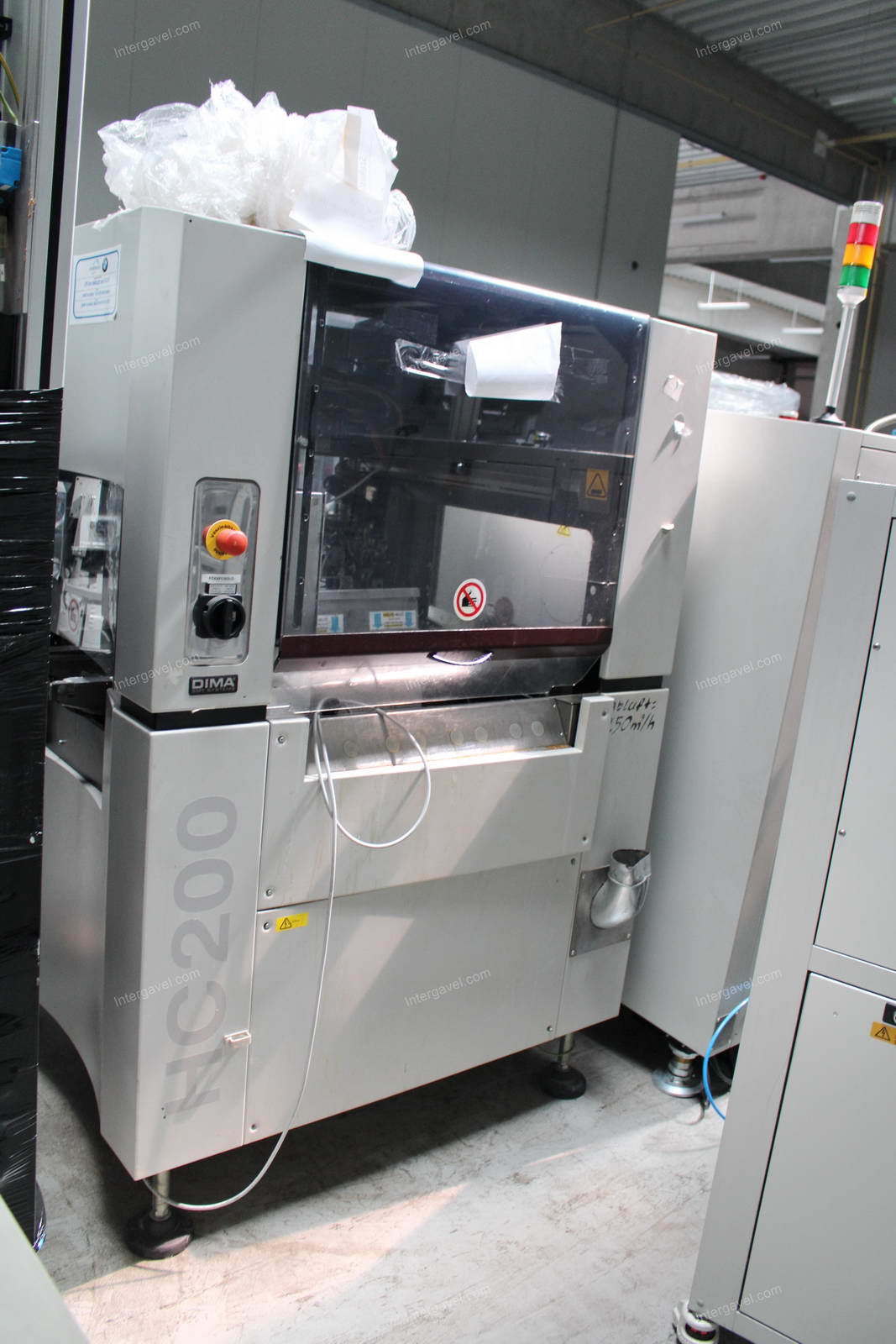 Lakkozó berendezés 9