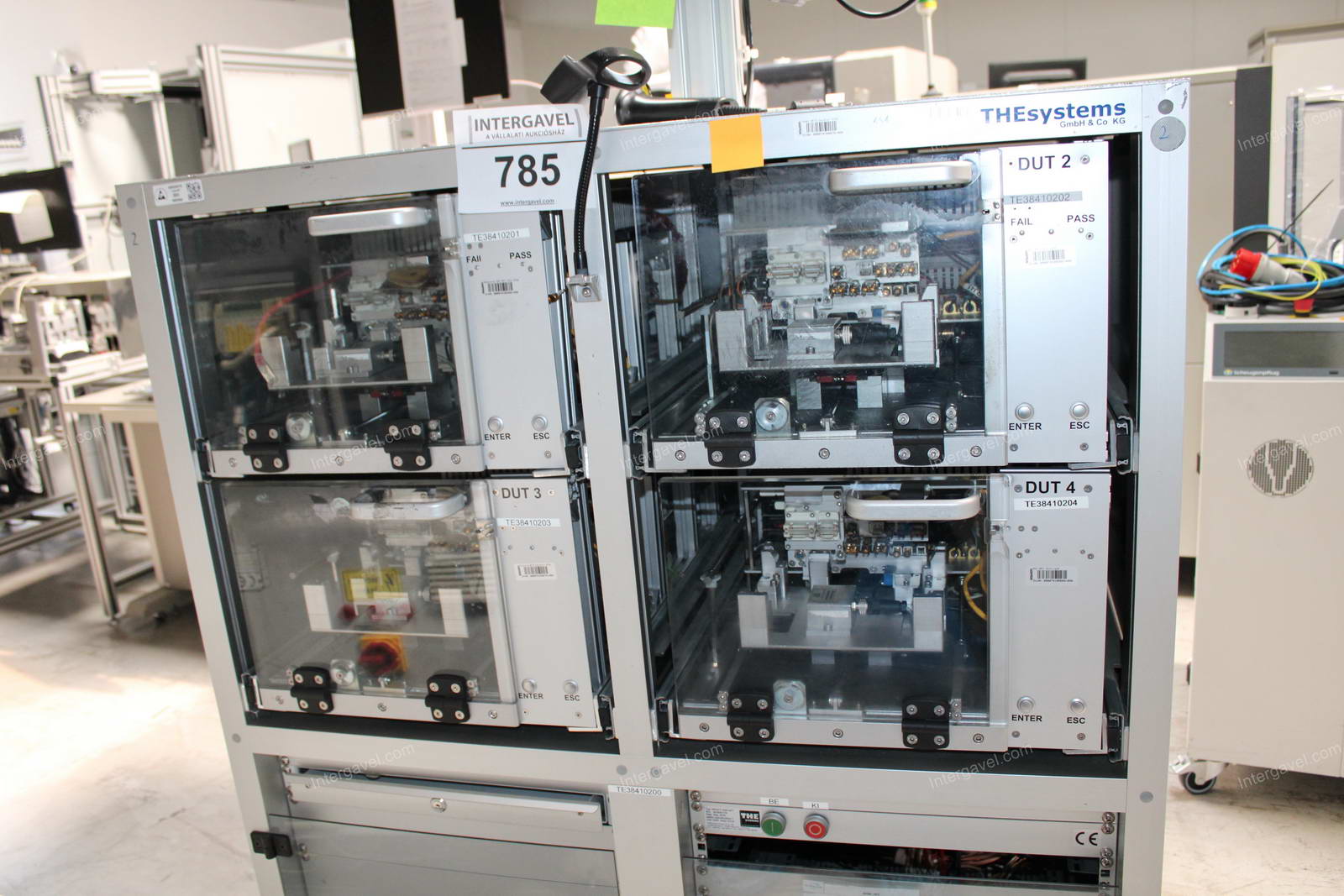 Bontott teszt szekrény 2