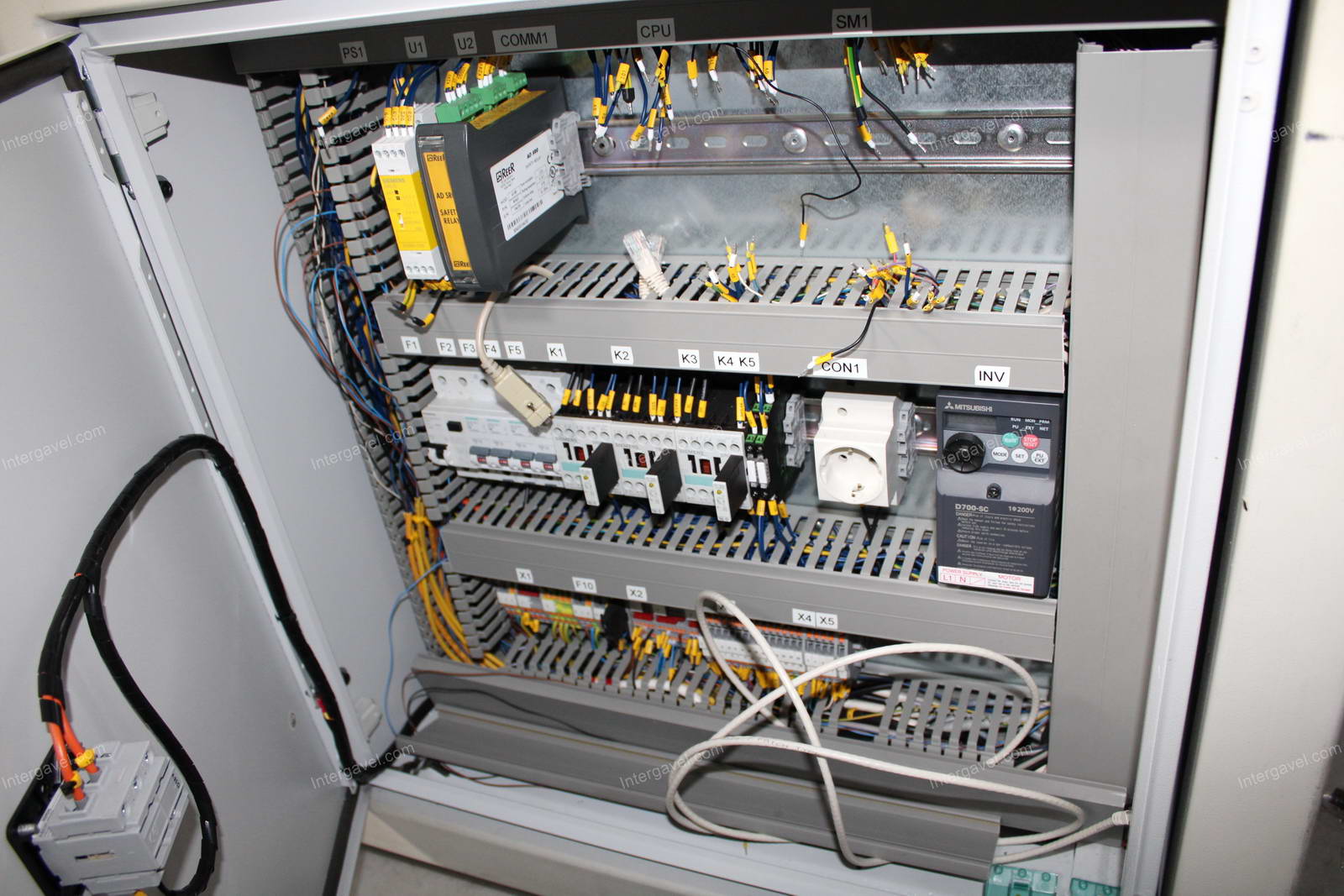 Bontott szerelő munkahely  19