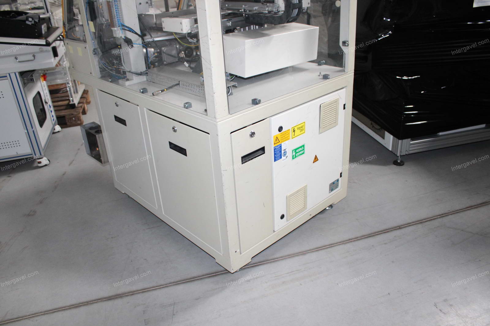 Bontott szerelő munkahely  21