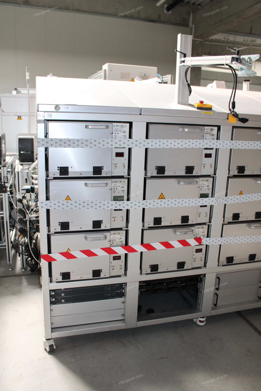 Bontott teszt szekrény 2